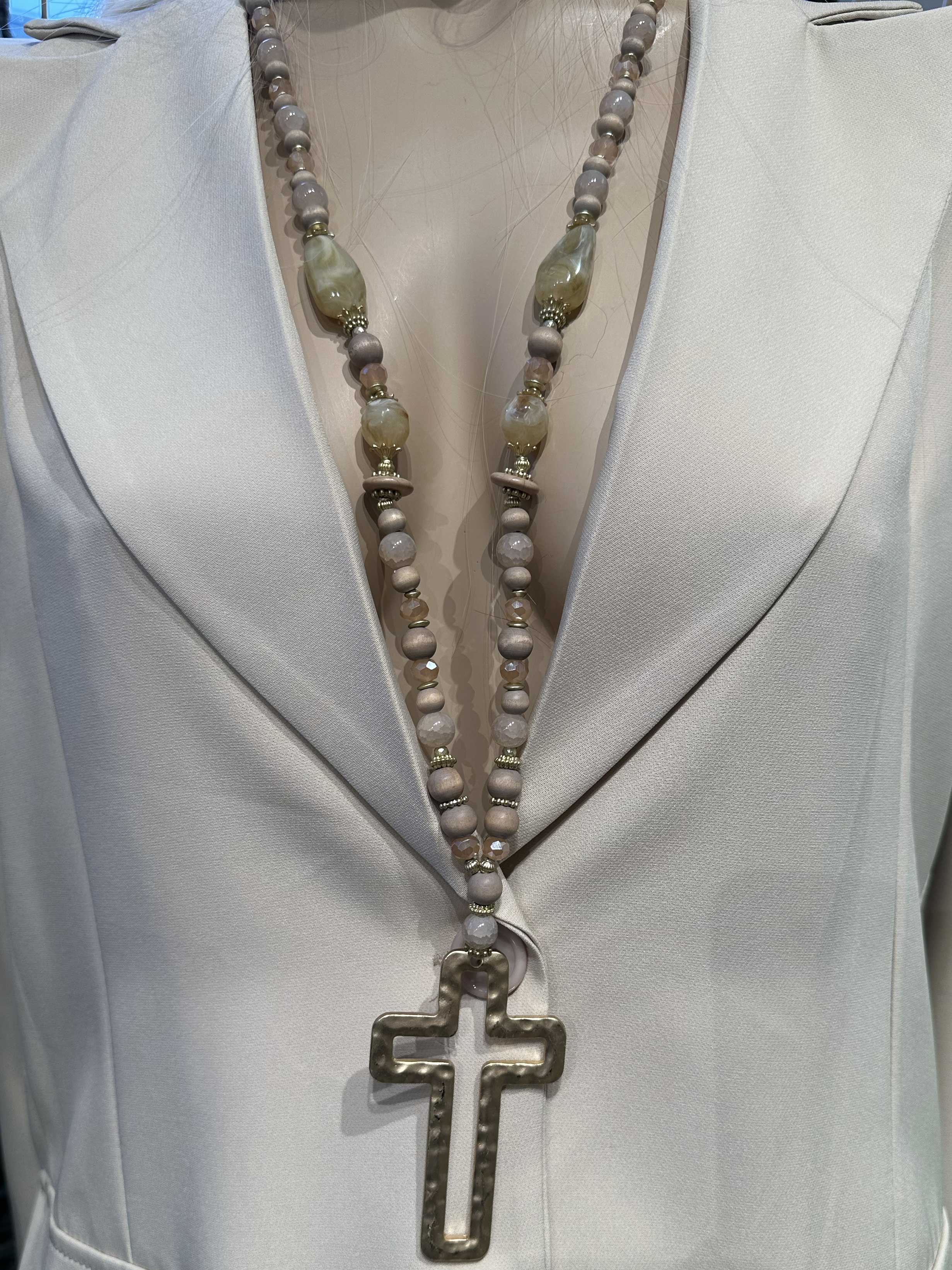 Chioma - Pärlhalsband med kors